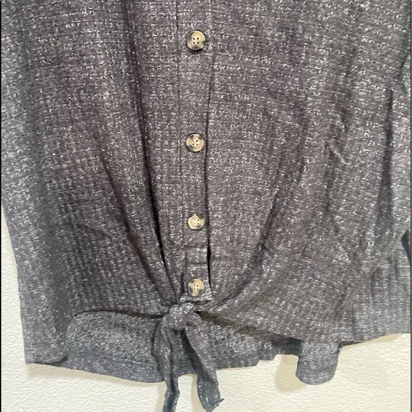 PINK REPUBLIC Knot Front Top Waffle Knit
Gray Dolman Sleeve blouse Size -various - Picture 2 of 9